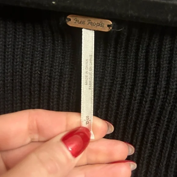 Free People Black Ribbed Small sweater v neck - Picture 2 of 5